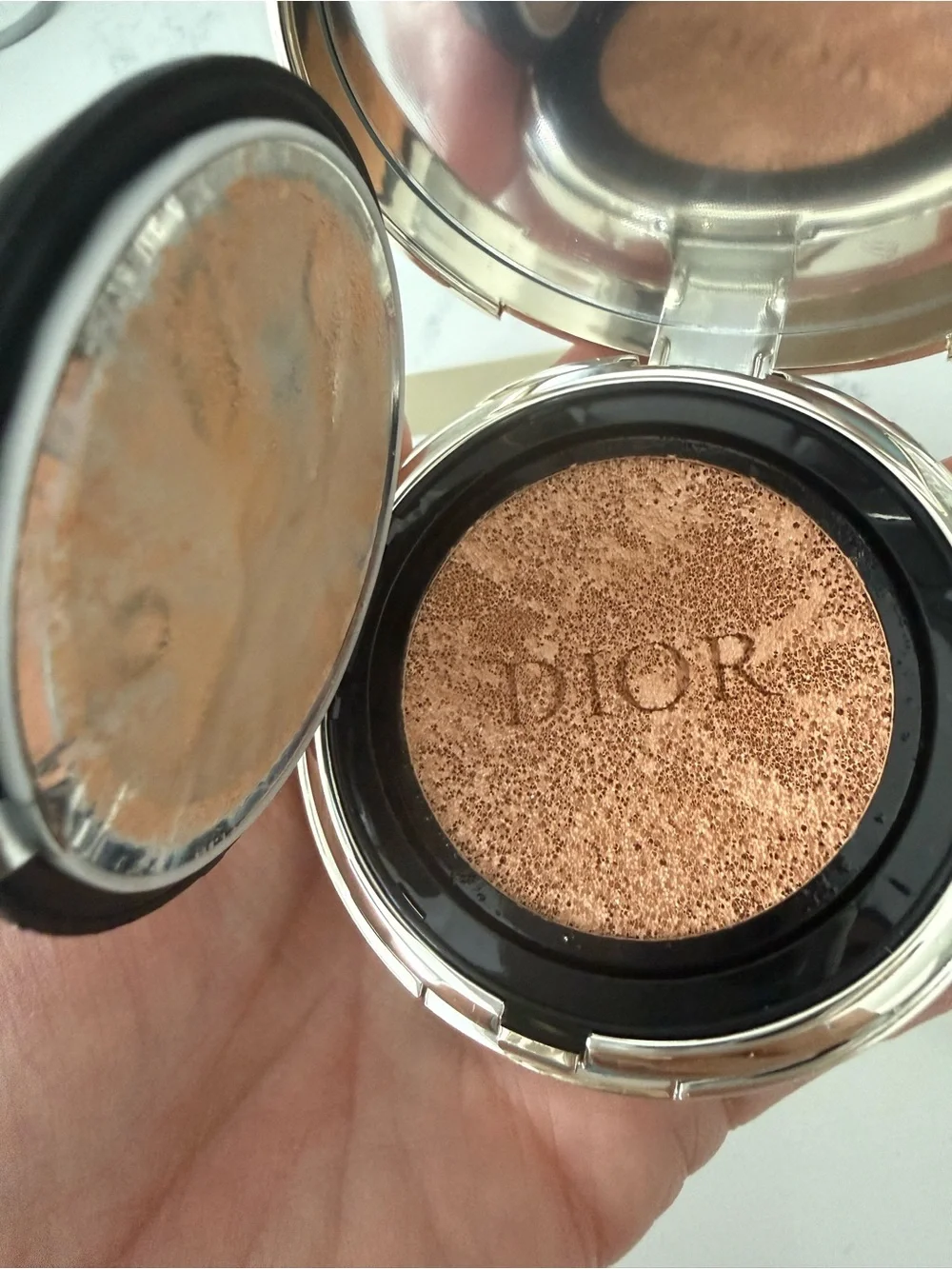 Dior nib ships
